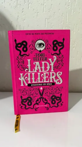 2 livros Darkside, Lady Killers e Lady Killer Graphic Novel vol. 2