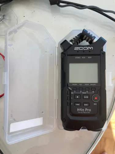 Gravador Portátil Zoom H4n Pro De 4 Faixas, Todo Preto, EstéGravador Portátil Zoom H4n Pro