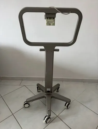 Suporte móvel para scanner intra-oral Itero com rodinhas