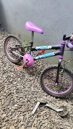 Bicicleta infantil da Frozen. Aro 14