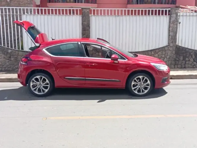 Citroen DS4 1.6 Turbo 16V 5P Aut. 2014