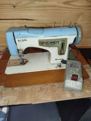 Máquina de Costurar Roupa VINTAGE com MOTOR 220W