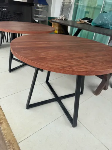 Conjunto de 2 mesas e 6 cadeiras