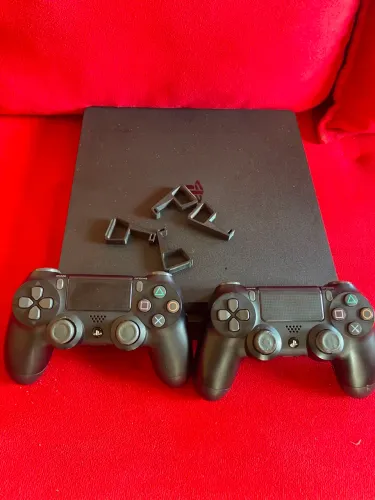 Ps4 slim 