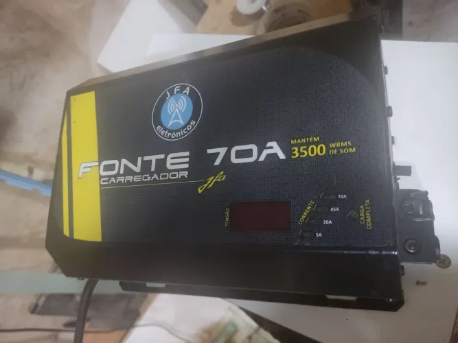 Fonte automotivo JFA 70 Amperes.