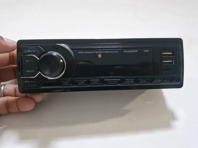 Rádio automotivo