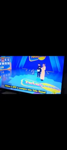 Vende-se TV Phillips 43 polegadas seminova, Pix 1000,00 reais ou cartão em 2x 1100,00.
