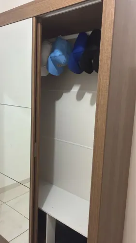 Guarda roupa solteiro 