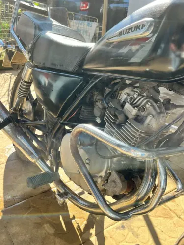 SUZUKE INTRUDER 125