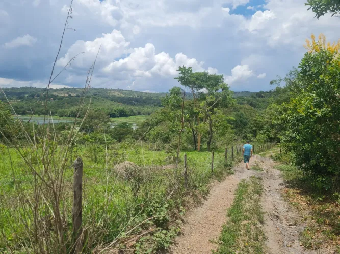 Terreno de 3Hec. (30.000metros) beira do lago Corumbá IV 