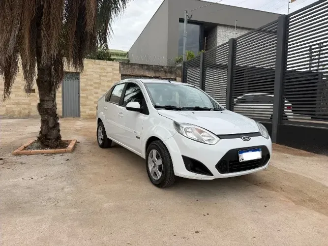 Ford Fiesta Sed. 1.6 8V Flex 4P 2013