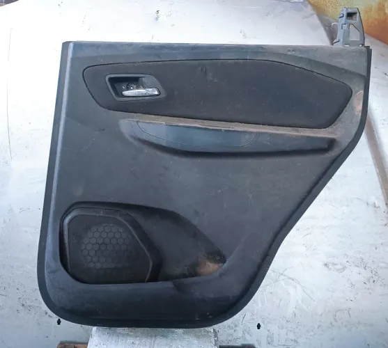 Forro porta traseira direita Chevrolet spin 2013