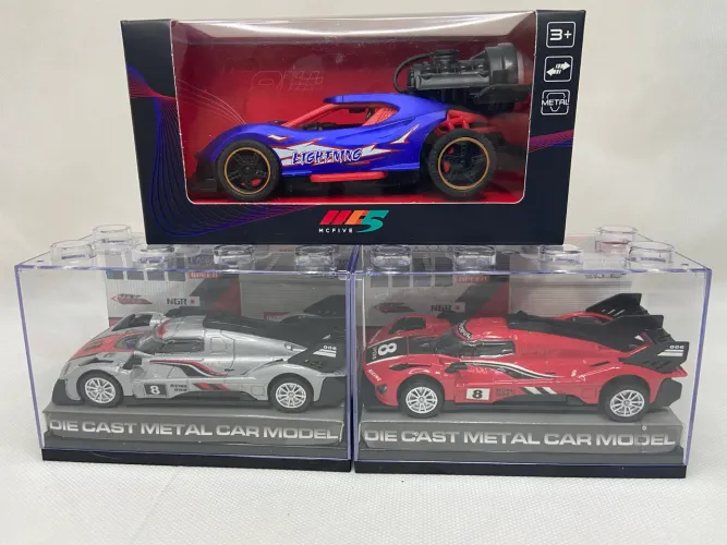 Lote 3 Carrinhos Die Cast - Novos Lacrados - 2 com Case Acrílico - 12 cm
