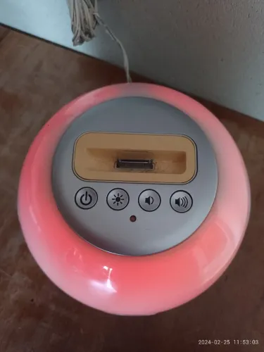 Caixa de som Apple retro