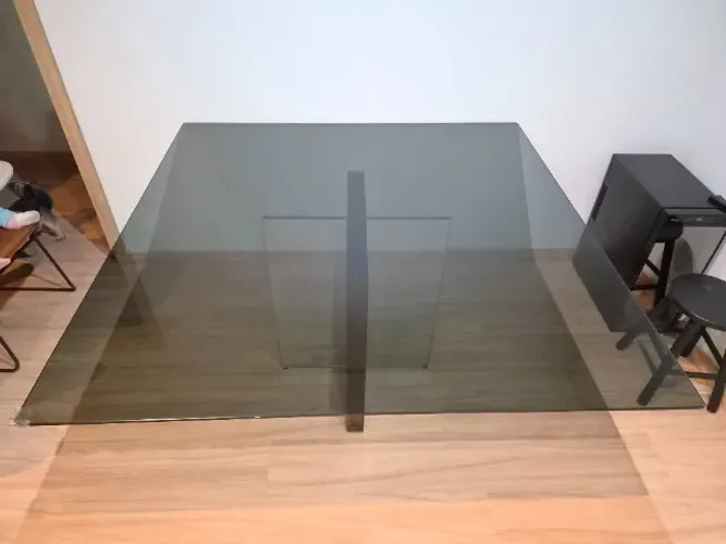 Mesa de jantar quadrada 8 lugares
