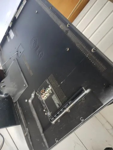 Tv LG 53pol led não é smart eu acho 