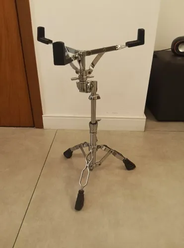 ## Estante de caixa para bateria Mapex Mars 2010, robusta, diferenciada, ótimas condições!