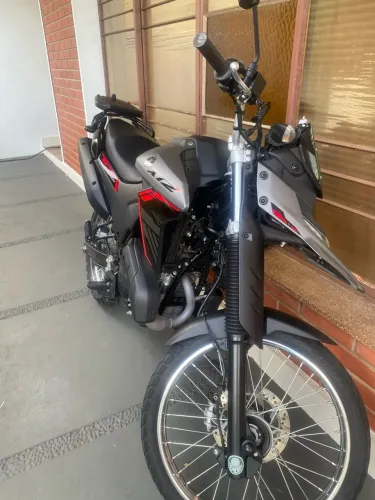 Yamaha XTZ 250 Lander Connected 2025