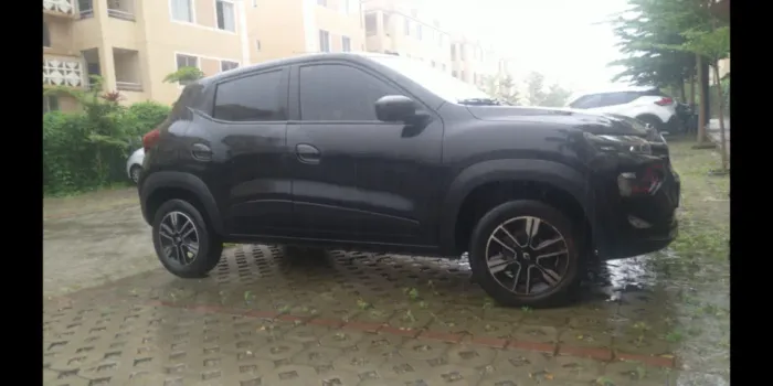 Renault Kwid Intense 1.0 Flex 12V 5P Mec. 2023