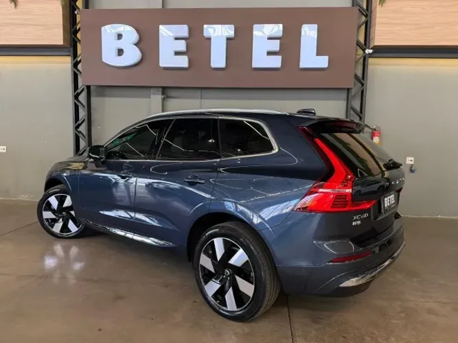 Volvo XC-60 T-8 Ultimate 2.0 AWD (híbrido) 2024