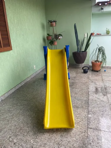 Escorregador bandeirantes