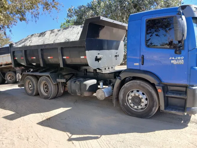 Caminhão 24280