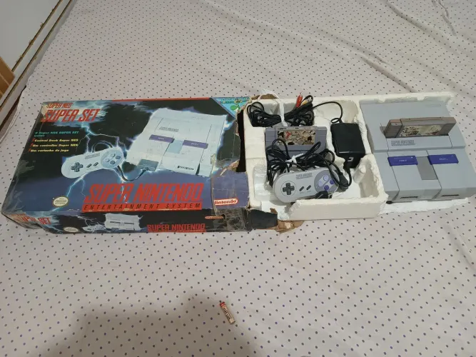 Super Nintendo na caixa 