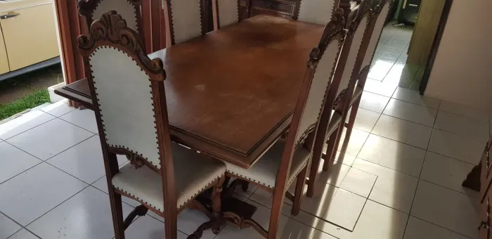 Mesa de Gramado com 8 cadeiras. Muito top!