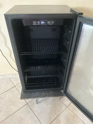 Cervejeira Midea
