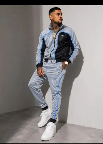 Conjunto Esportivo e agasalho masculino