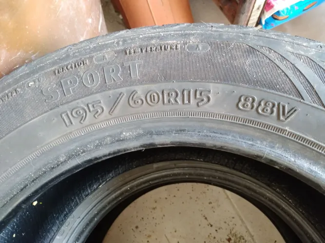 2 Pneus aro 15 Goodyear 