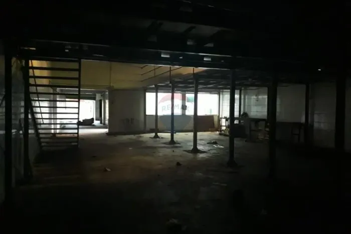 Galpão com 1.200 m² com 9 vagas para locação no Jardim Miriam /SP