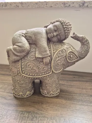 Escultura De Elefante Com Budha Cinza