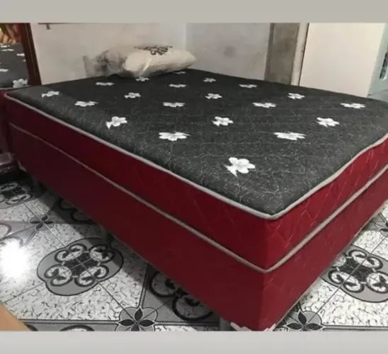 Cama QUEEN. Cama 