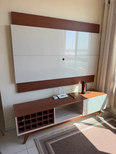 Rack e painel madeira