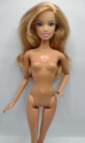 Barbie Articulada Fashionista Swappin Styles Summer