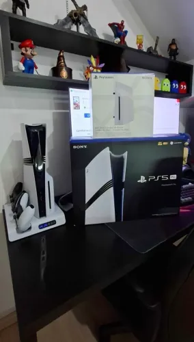 PlayStation 5 Pro - 2TB - Leitor de Discos - NF - Caixa - Controles e Dock