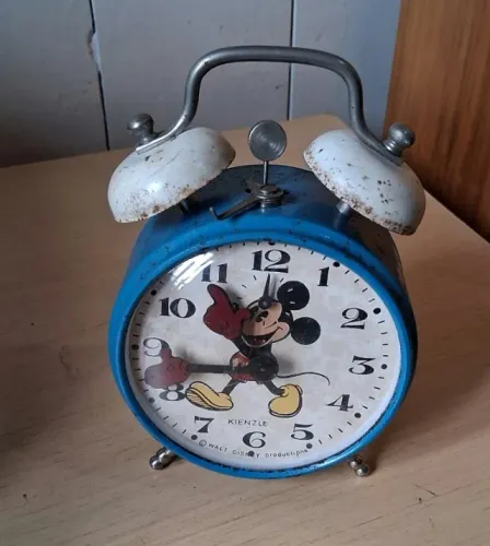Antigo relógio despertador Kienzle à corda Mickey Mouse