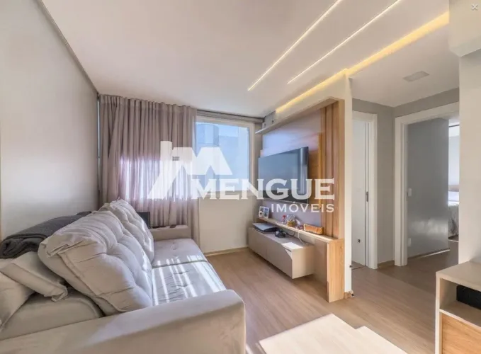 Apartamento com 2 dormitórios e 1 vaga no bairro Passo Da Areia em Porto Alegre