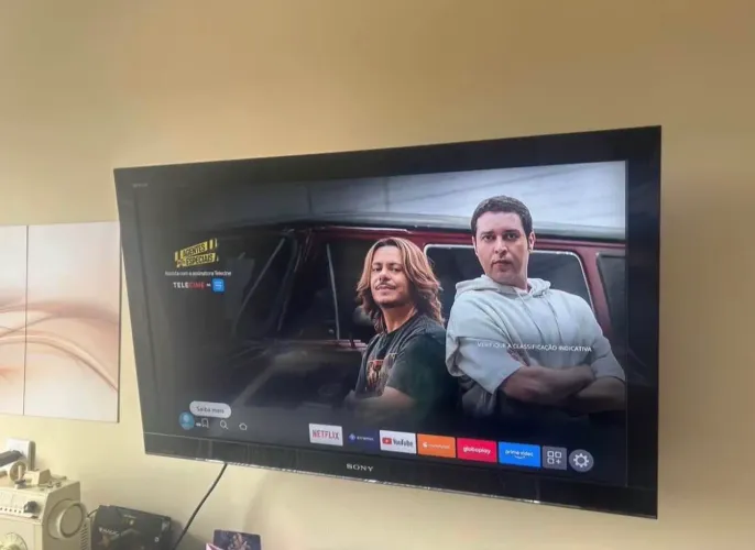 Tv Sony Bravia Full HD, 40 polegadas, acompanha Fire stick Amazon