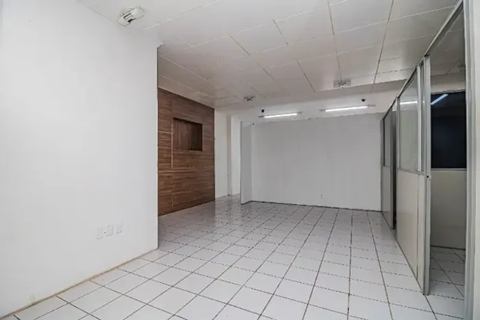 Ponto comercial, 125m², 3 salas na campina.