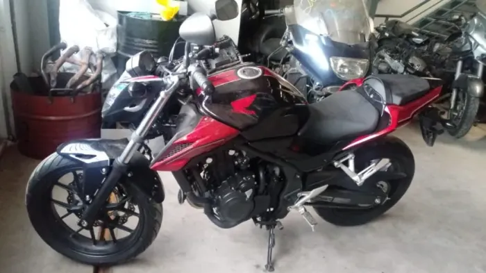 Sucata de moto pra venda de peças Honda cb500F ano 2019 19