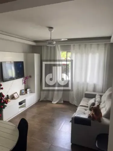 Excelente apartamento com 02 dormitórios em condomínio com lazer completo.