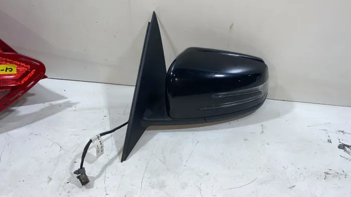Retrovisor esquerdo Mercedes C180 2010 2011