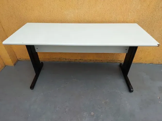 Mesa escritório