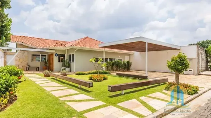 Casa a venda no Condomínio em Terras do Madeira - Carapicuíba