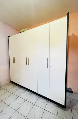 Guarda-Roupa 6 portas
