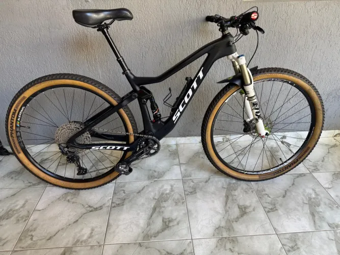 Bike Full carbono M aro 29