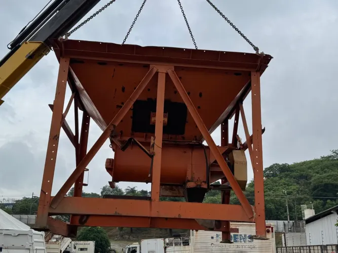 Misturador de concreto com silo 3,00x2,50