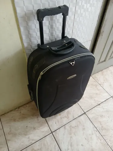 Mala  média 64 de cima pra baixo 40 de largura